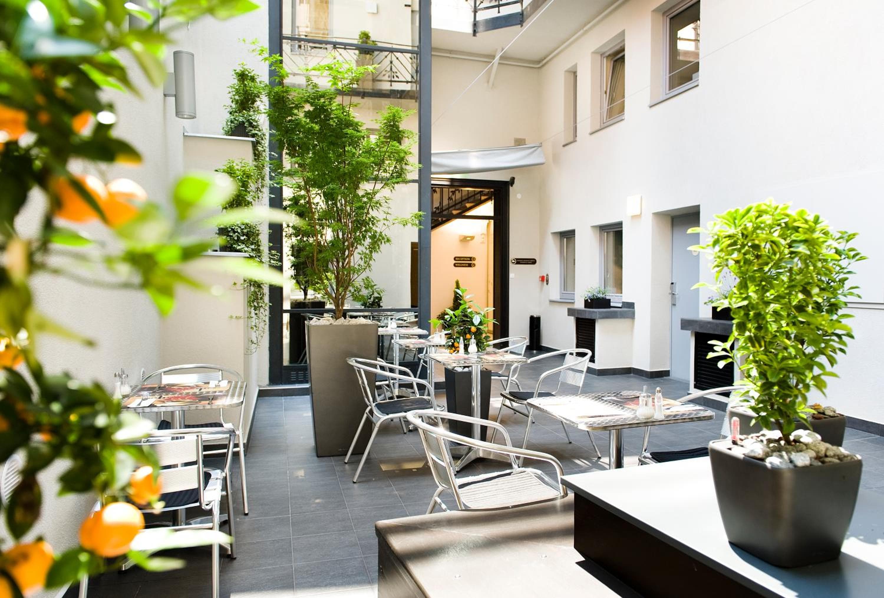 Opera Garden Hotel & Apartments