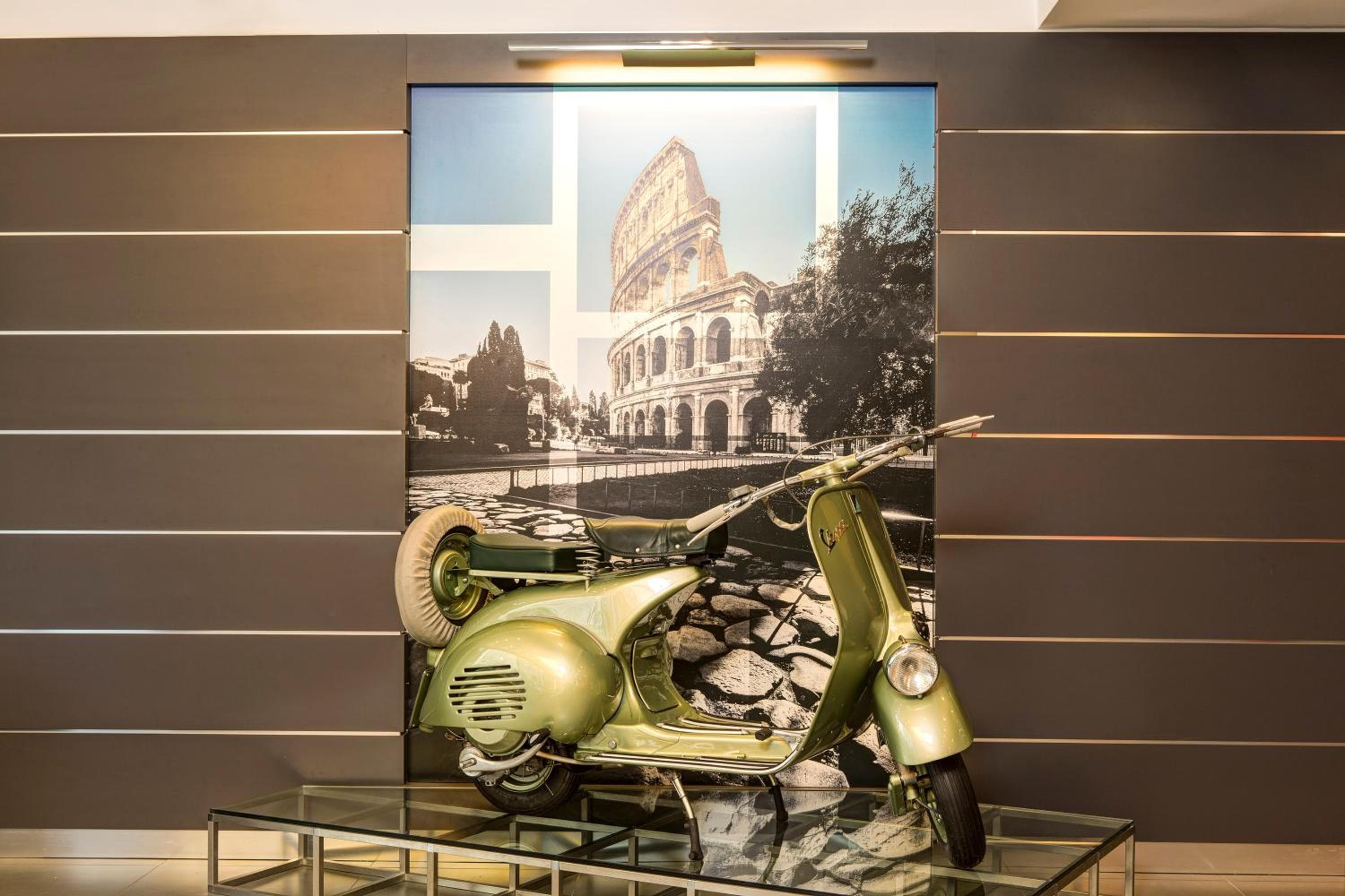iQ Hotel Roma