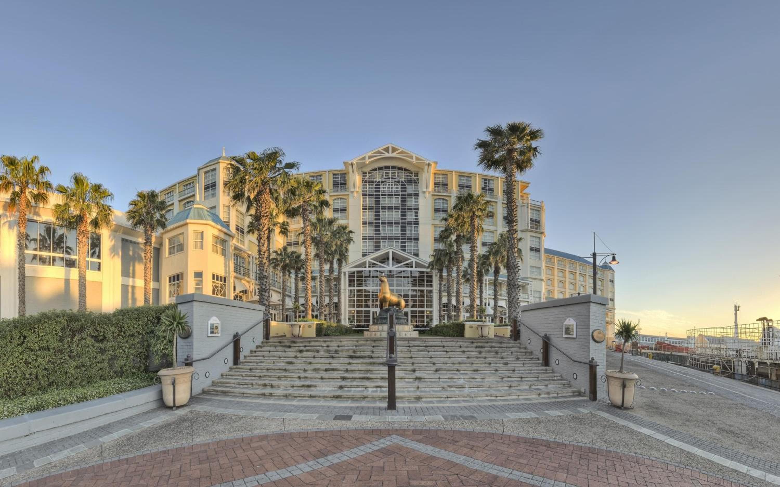 InterContinental Table Bay Cape Town by IHG
