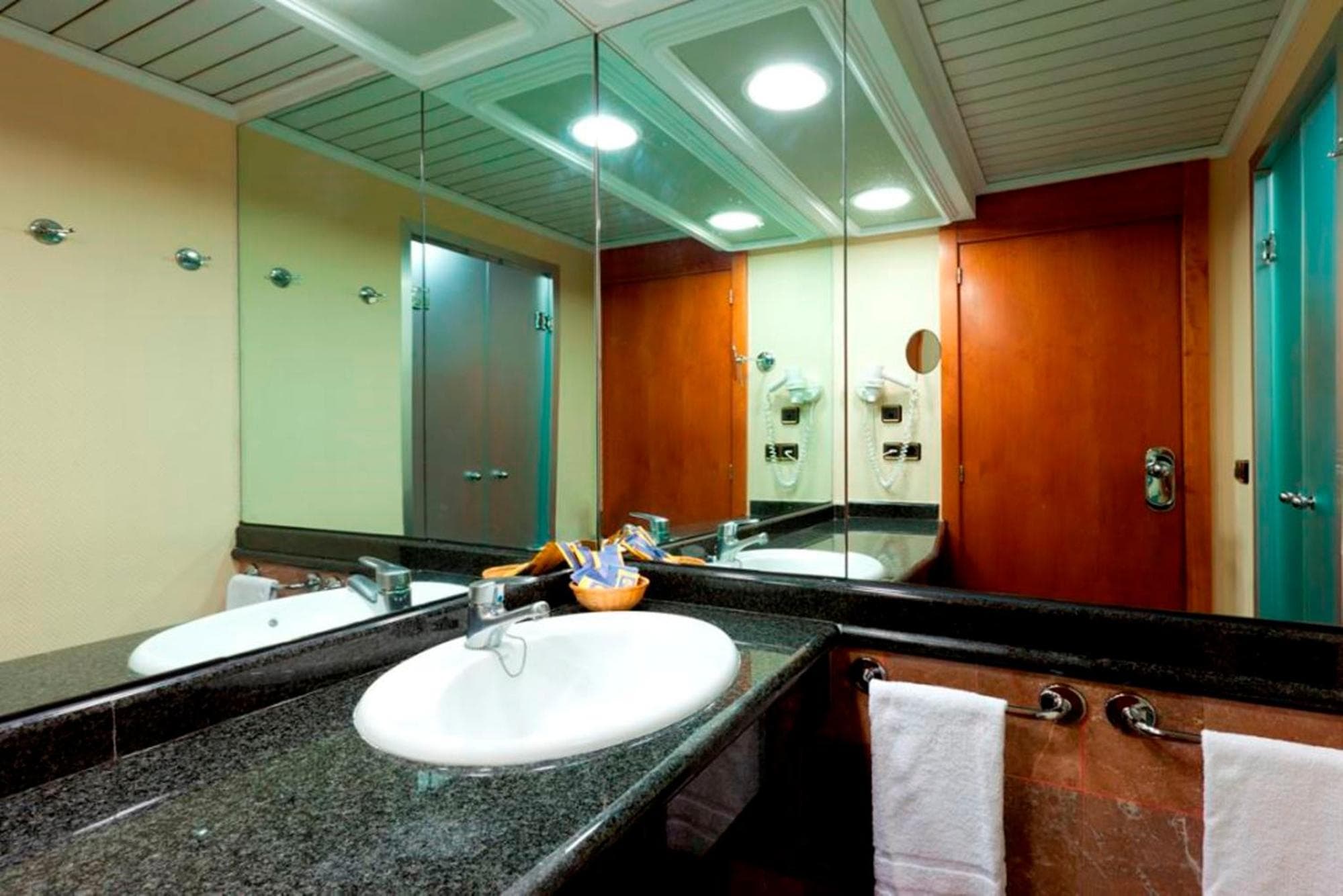 Gran Hotel Bali & Spa