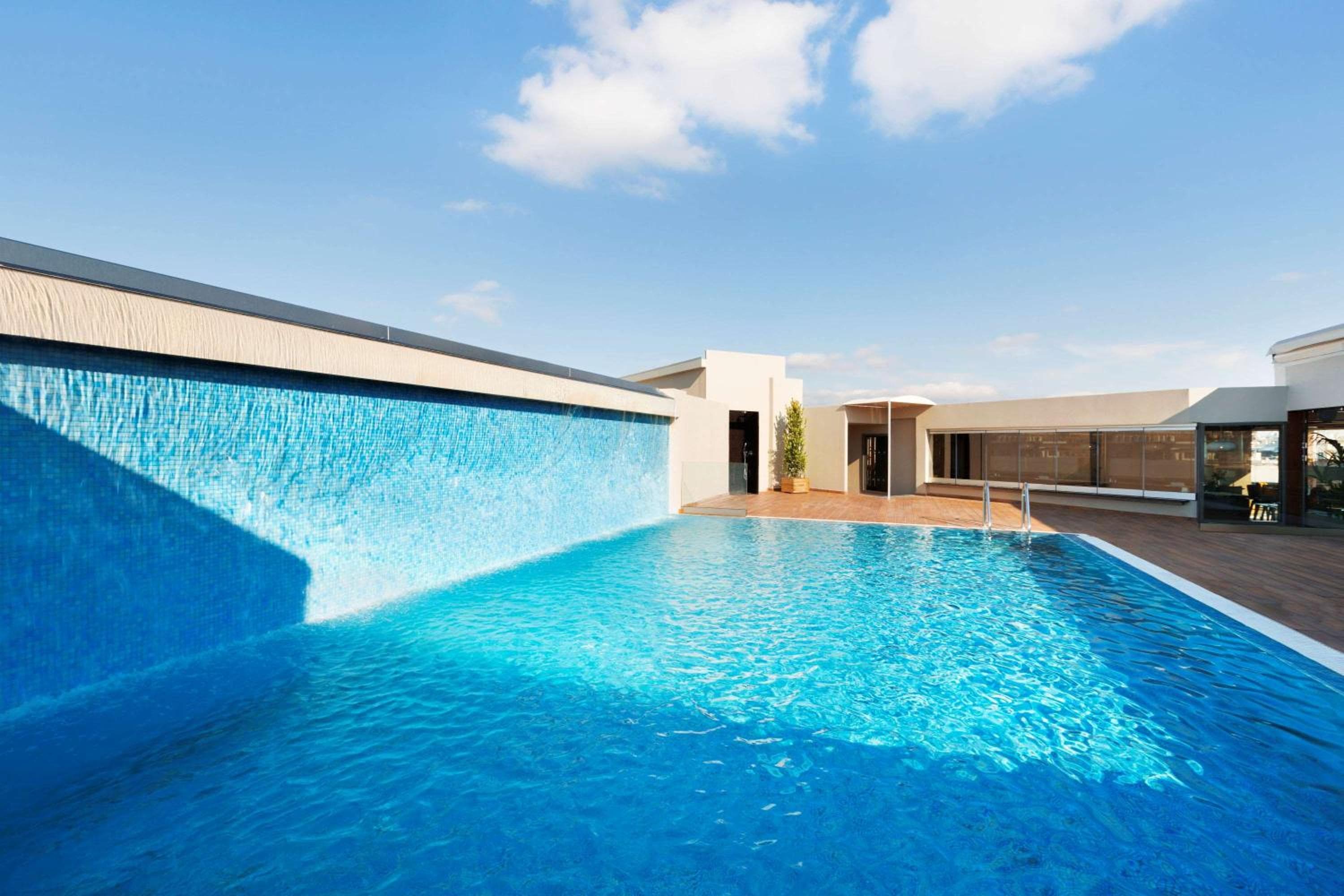 Zeus Wyndham Grand Athens