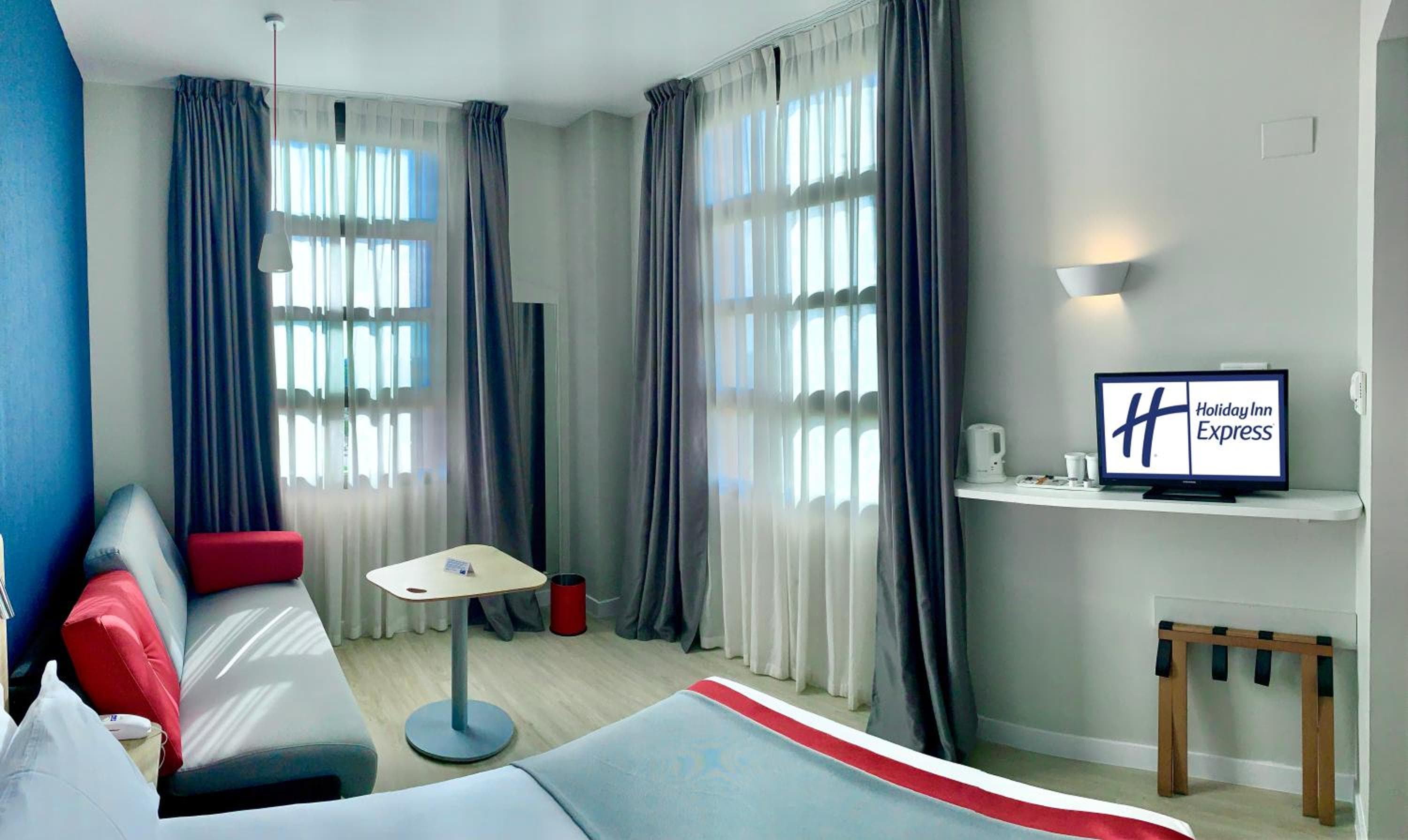 Holiday Inn Express Ciudad de las Ciencias by IHG