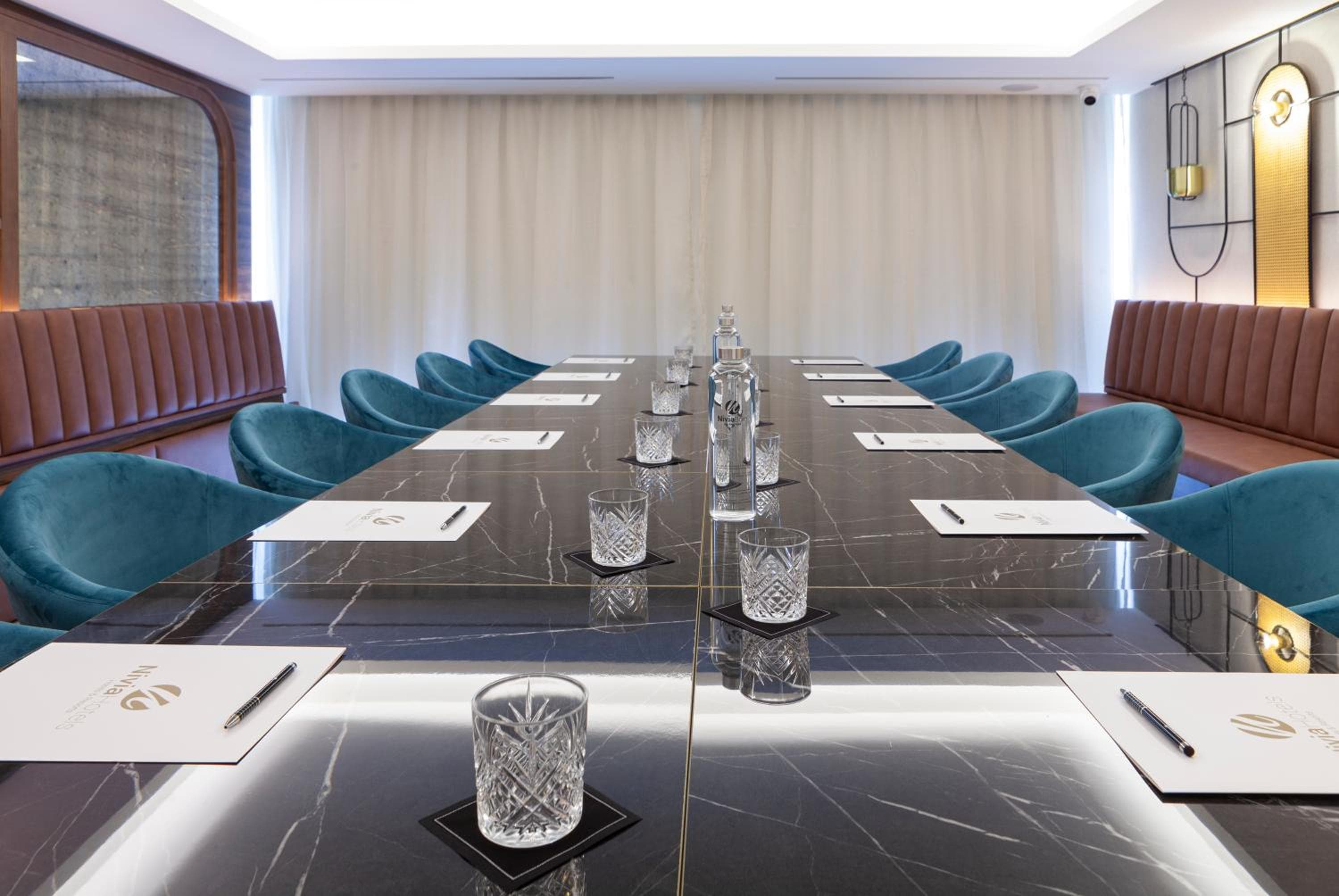 Nivia Born Boutique Hotel