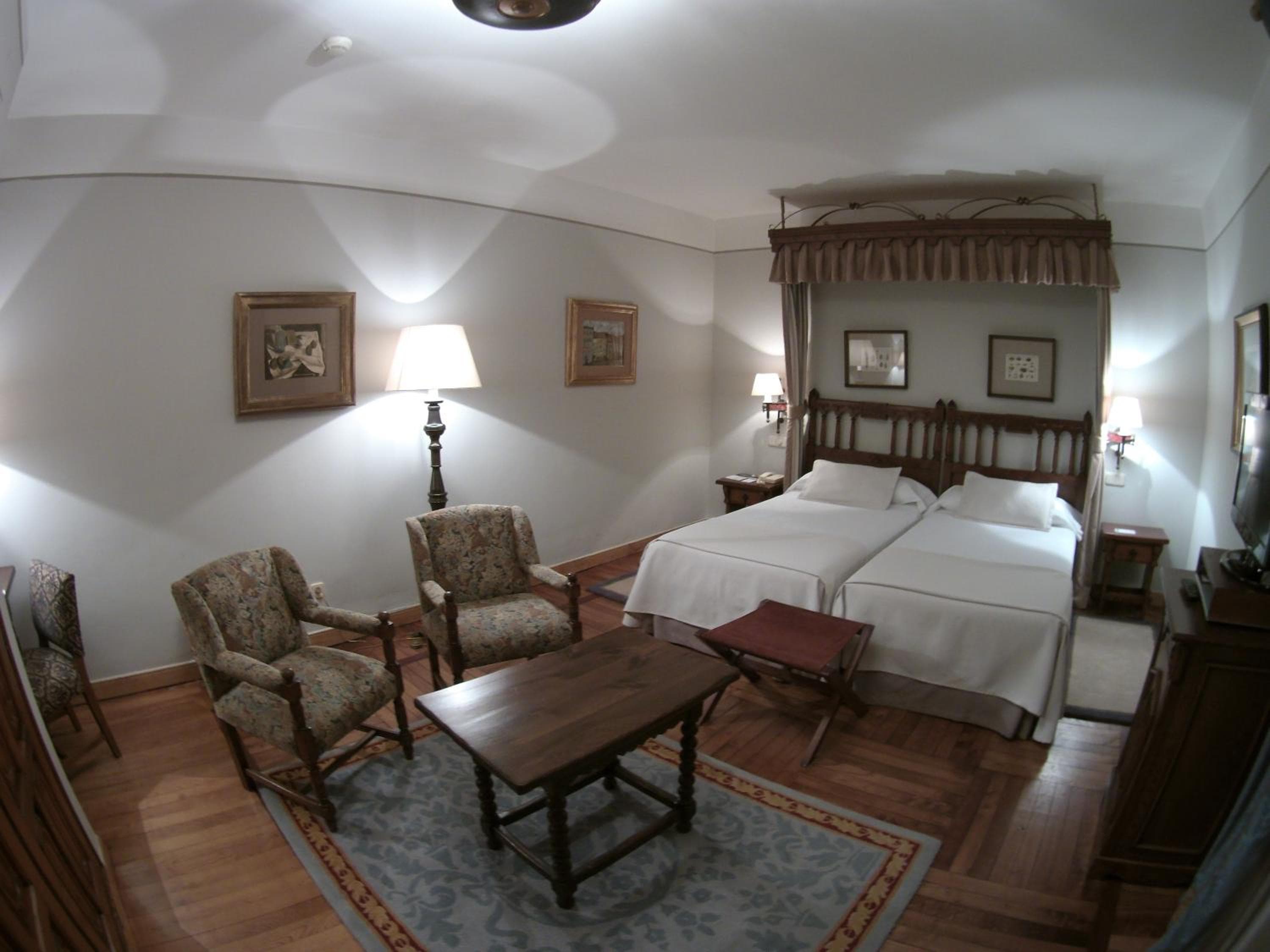 Parador de Santiago - Hostal Reis Catolicos