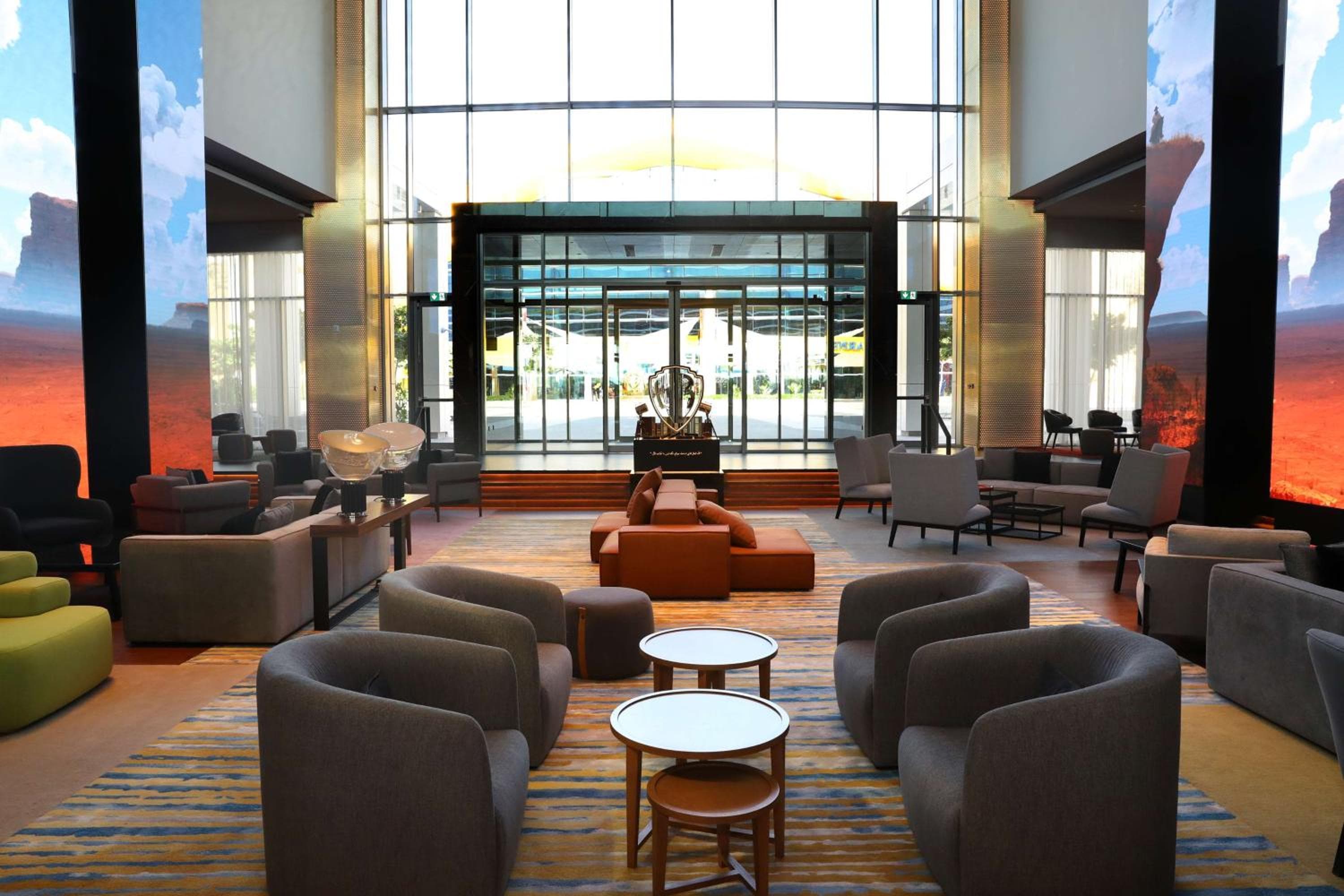 The WB Abu Dhabi, Curio Collection By Hilton