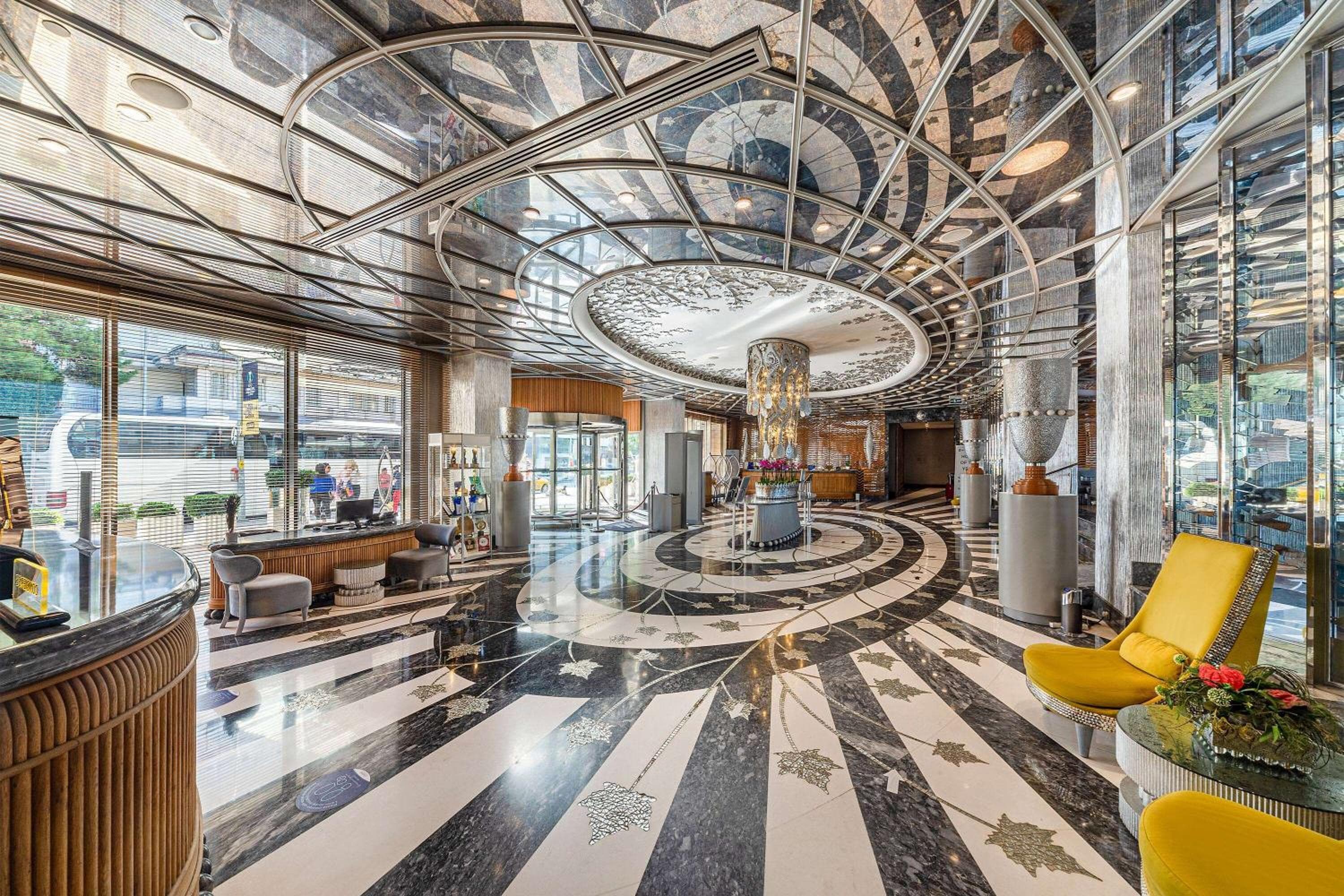 Wyndham Grand Istanbul Kalamış Marina Hotel