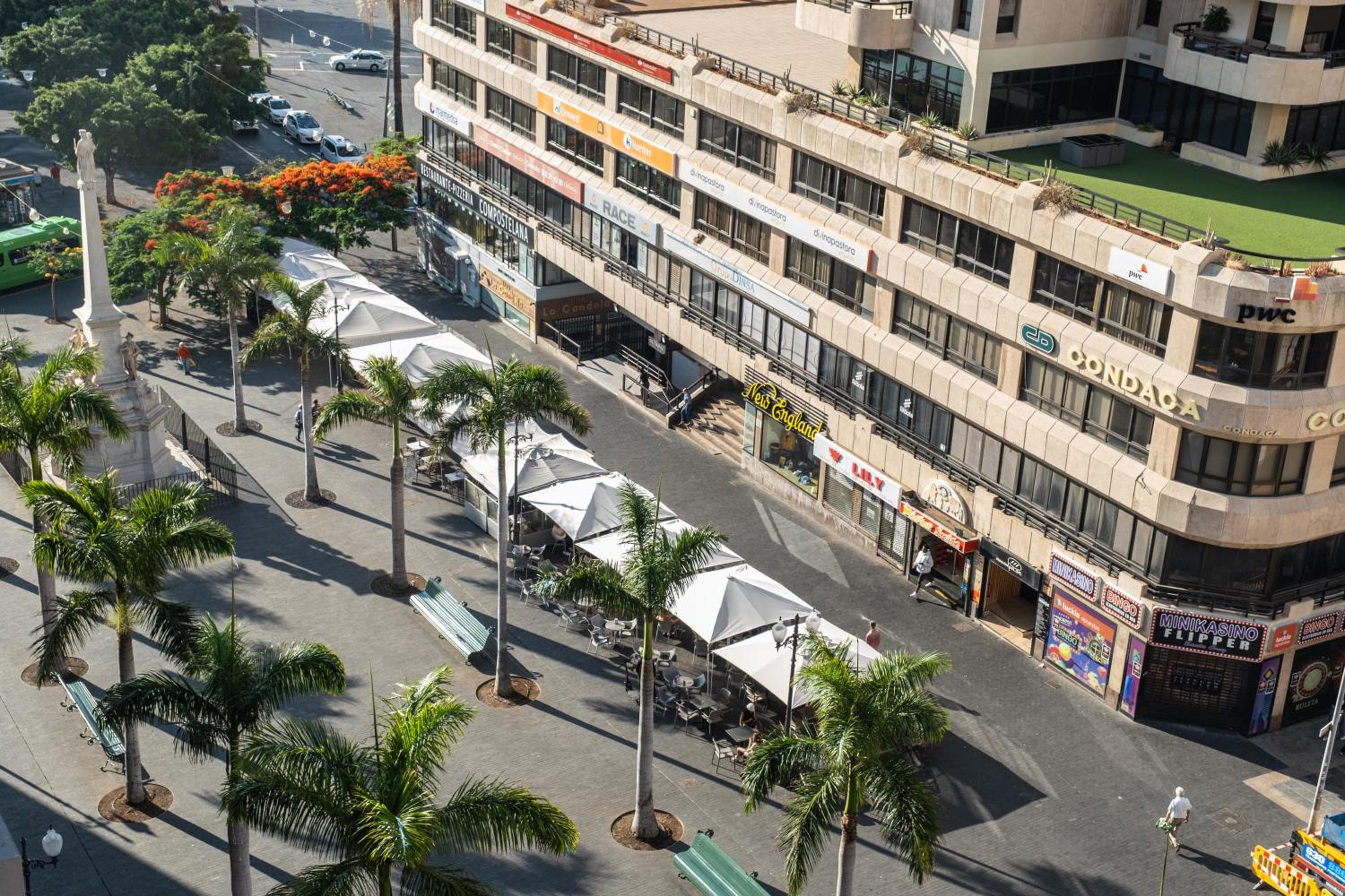 Hotel Adonis Capital