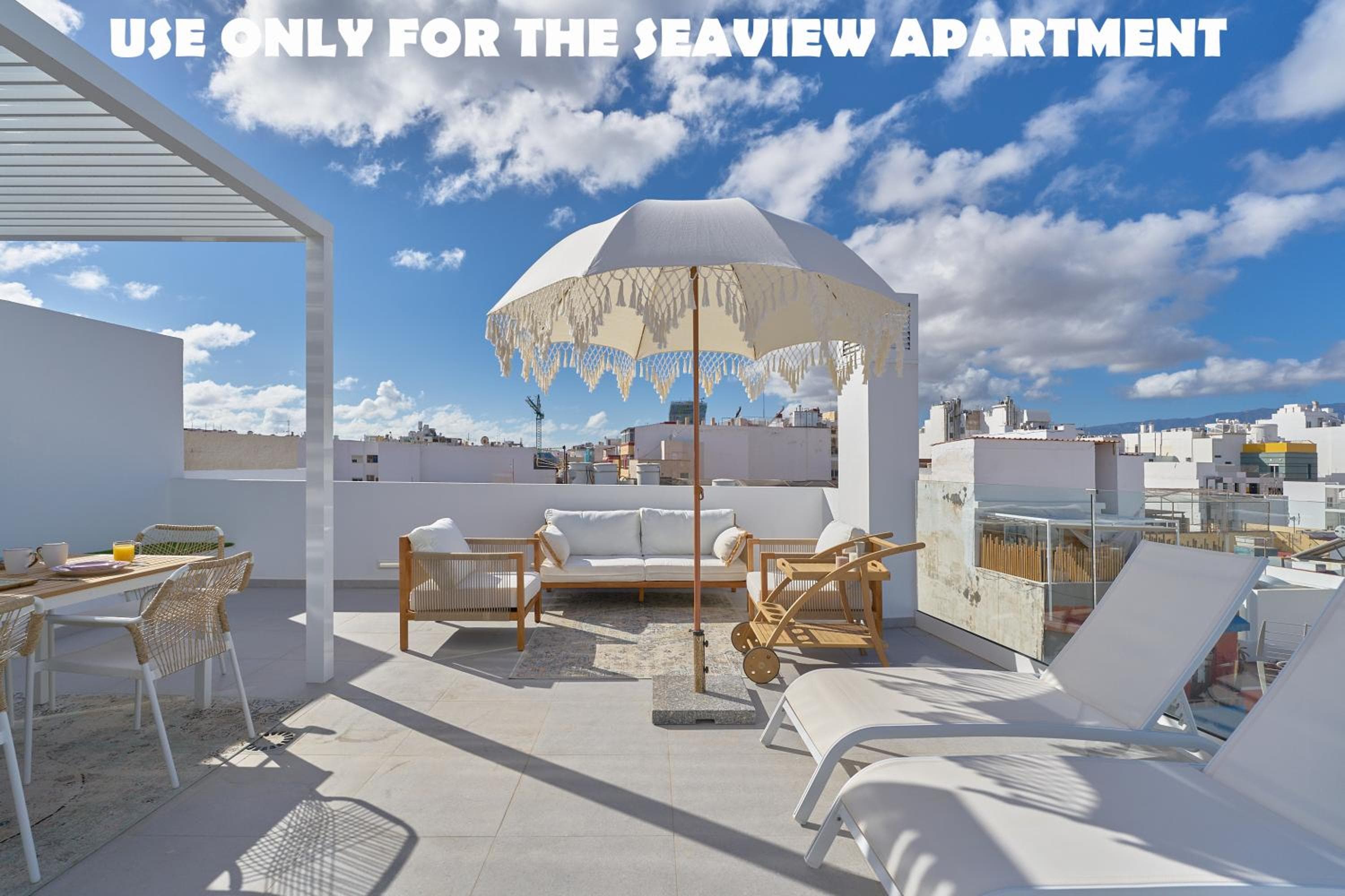 Mary Sánchez Beach Apartments