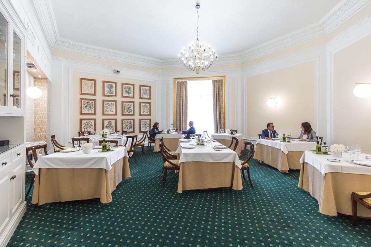 Hotel Carlton