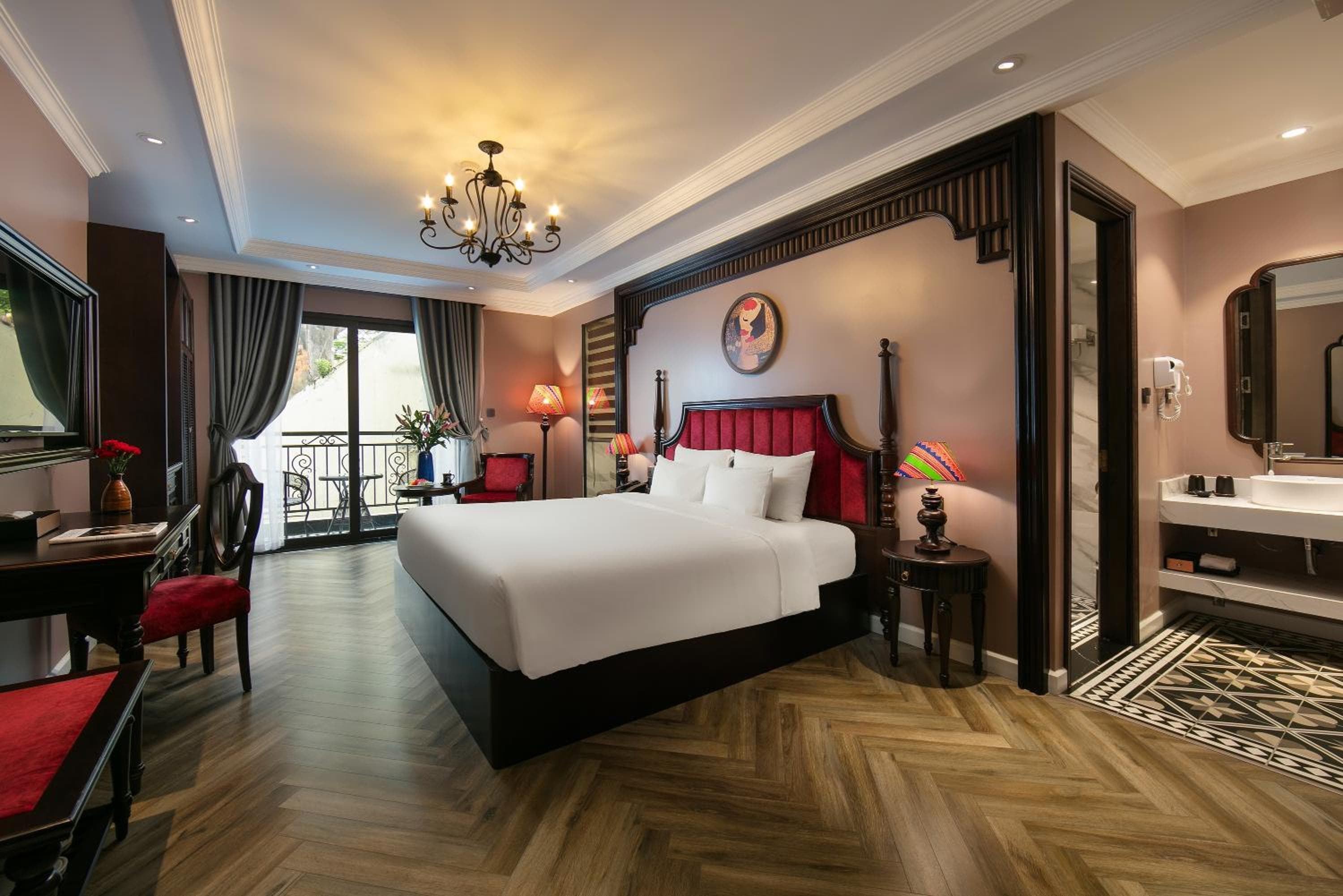 Acoustic Hotel & Spa