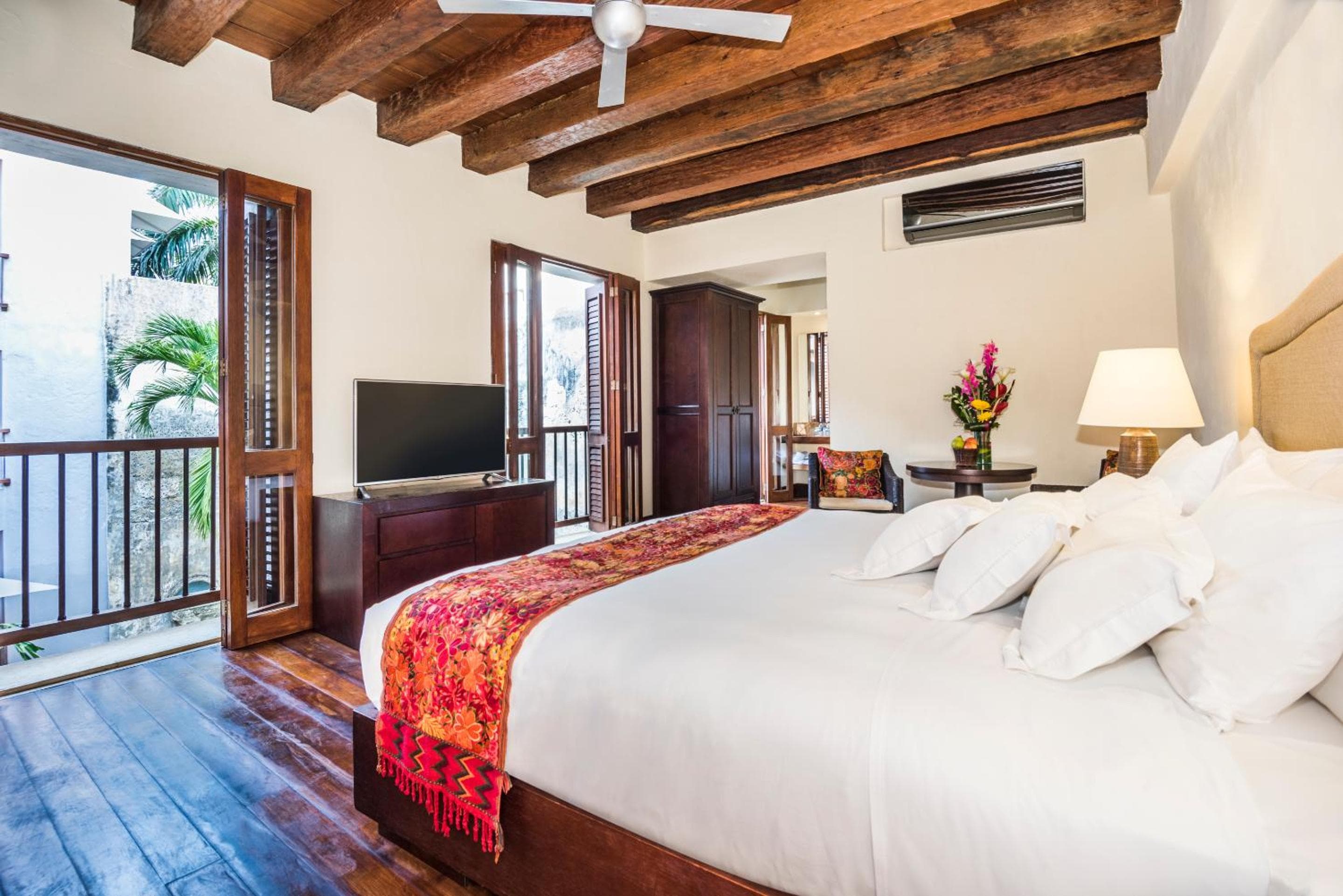 Ananda Hotel Boutique