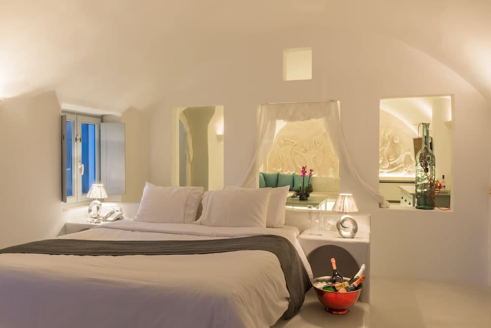 Andronis Luxury Suites