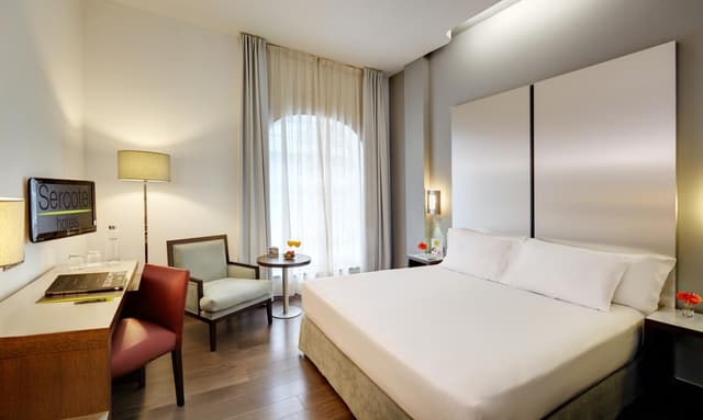 Double or Twin Room · photo 3