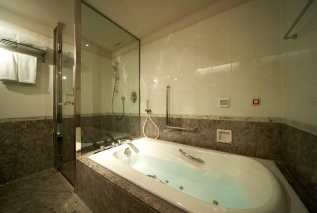 Standard Twin Room - Non-Smoking · photo 3