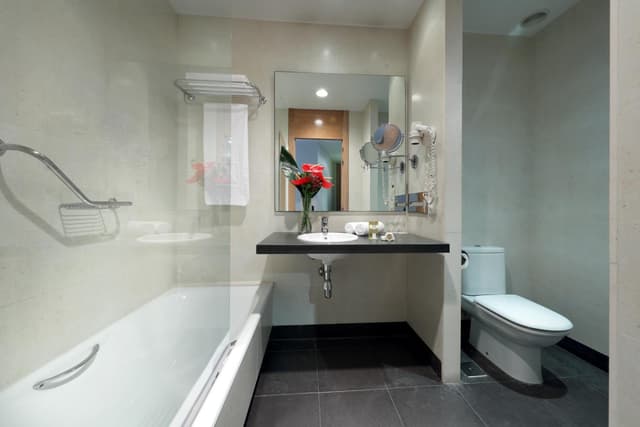 Double or Twin Room · photo 6