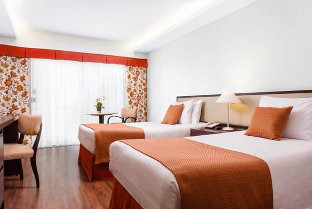 Classic Room with Side Sea View: · photo 2