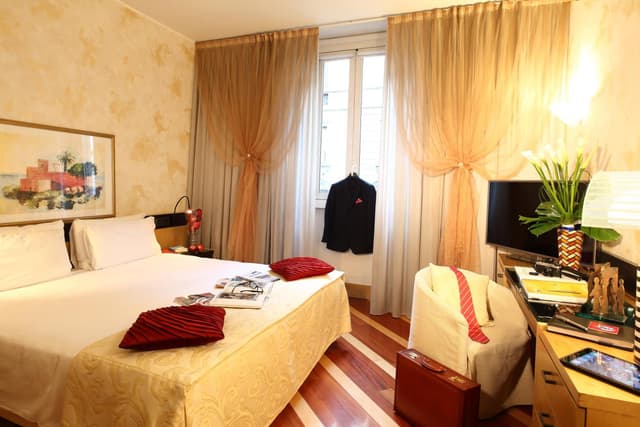 Double or Twin Room · photo 7