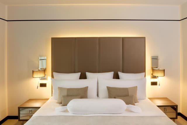 The Level Room with Executive Lounge Access · photo 5