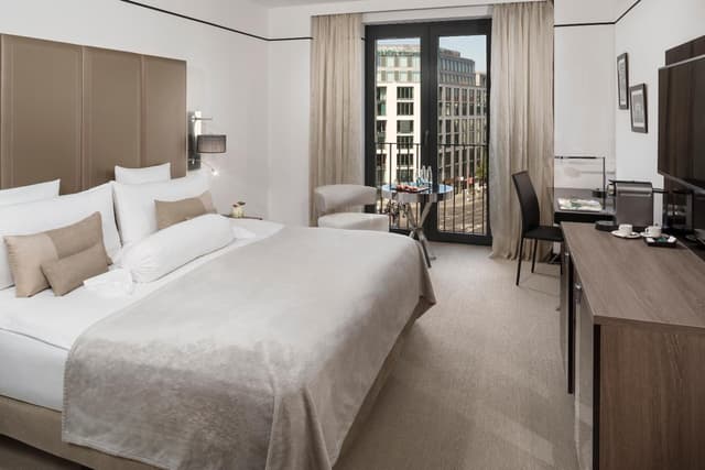 The Level Room with Executive Lounge Access · photo 3