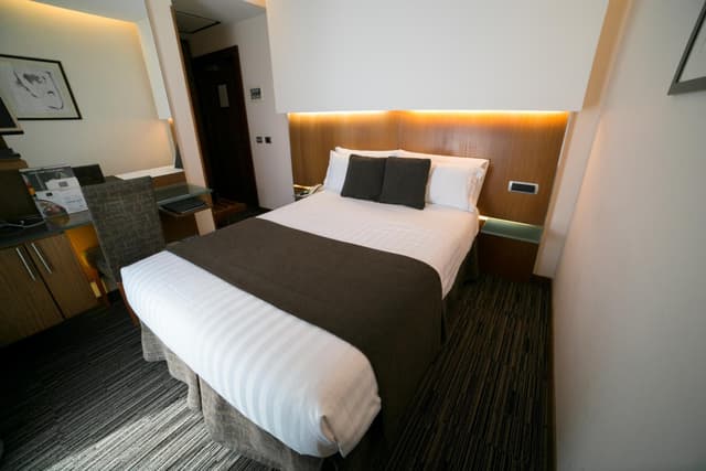 Small Double Room with French Bed · photo 3