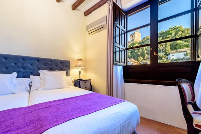 Double or Twin Room with Alhambra Views · photo 1