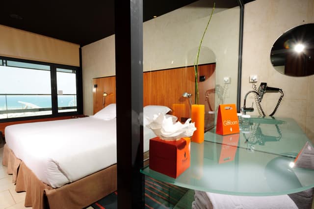 Double or Twin Room with Sea View · photo 3