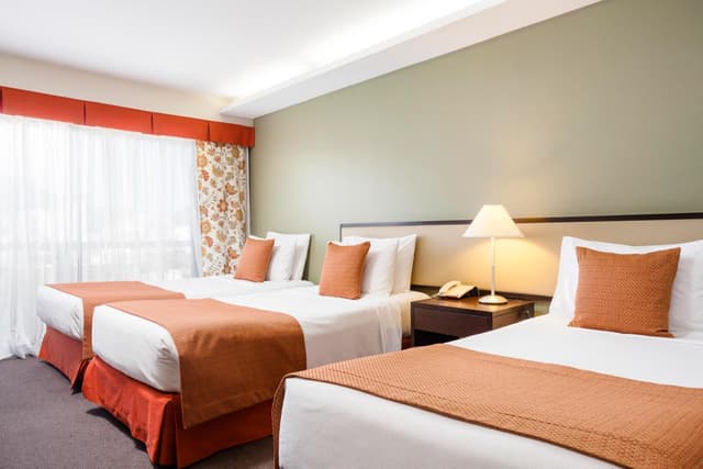 Classic Triple Room with Side Sea View · photo 4