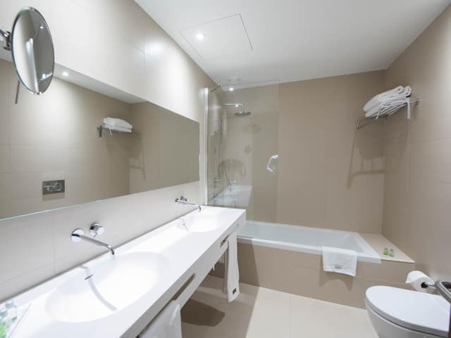 Carris Double or Twin Room · photo 4