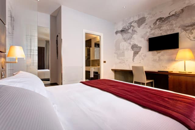Classic Double or Twin Room · photo 1