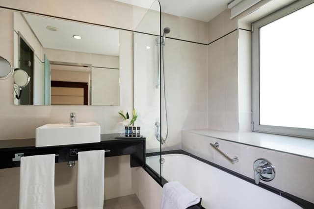 Double or Twin Room (1-2 Adults) · photo 2