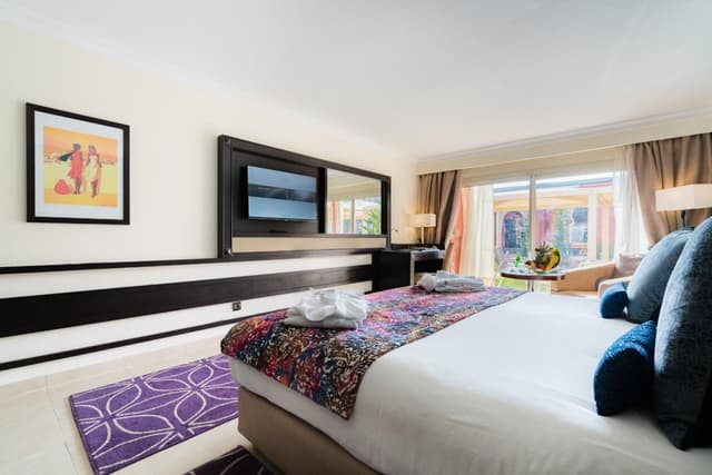 Prestige Double Room with Pool View · photo 6