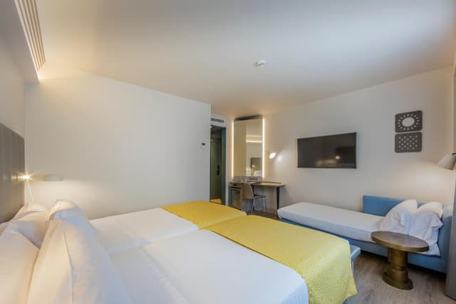 Triple Room (2 Adults + 1 Child) · photo 3