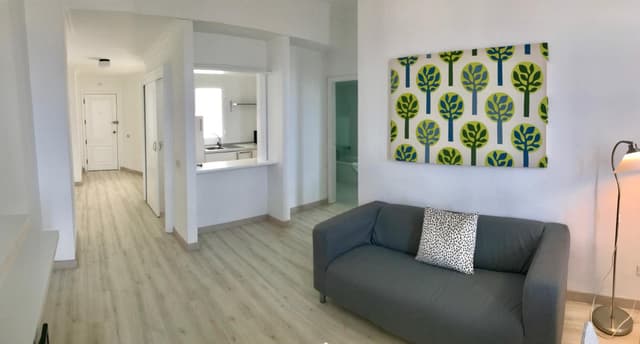 Superior One-Bedroom Apartment · photo 4