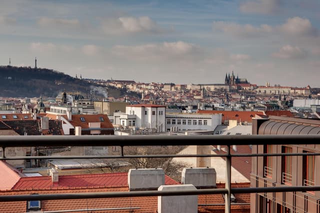 Deluxe Double Room with Castle or City View · photo 3