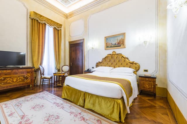 Standard Double or Twin Room · photo 6