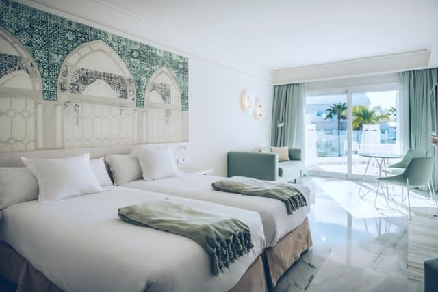 Superior Double or Twin Room · photo 5