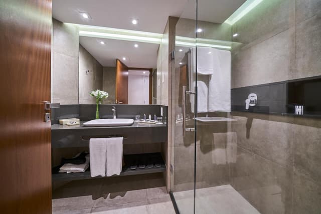 Superior Room with Balcony and Side Sea View · photo 4