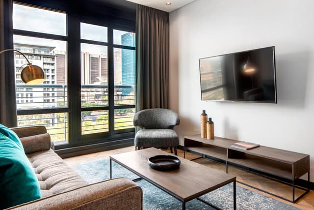 Deluxe Studio Apartment with Mountain View · photo 3