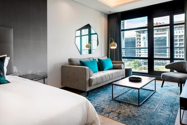 Deluxe Studio Apartment with Mountain View · photo 1