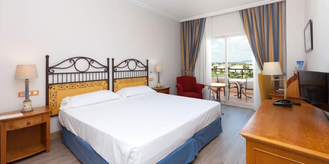 Double or Twin Room with View · photo 3