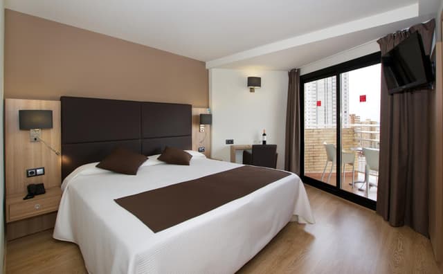 Habitación familiar (2 adultos + 1 niño) · foto 1