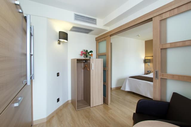 Habitación familiar (2 adultos + 1 niño) · foto 3