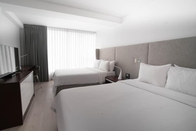 Premium Double Room with Two Double Beds · photo 1
