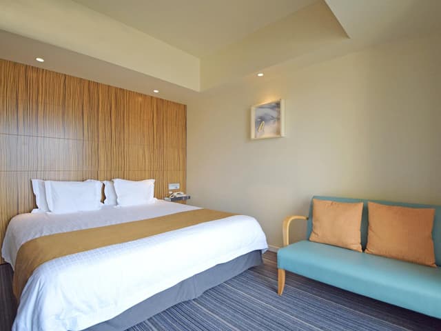 Standard King Room - Non-Smoking · photo 1