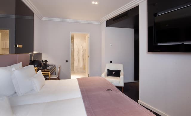 Classic Double Room · photo 5