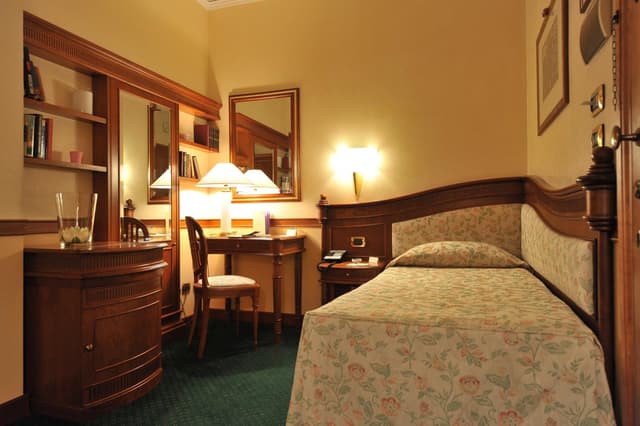 Single Room · photo 2