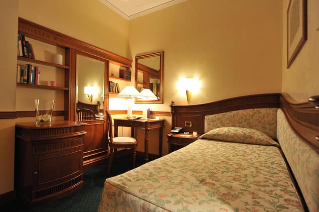 Single Room · photo 1
