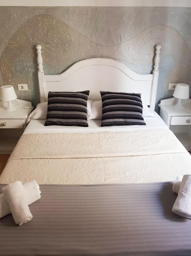 Double Room · photo 1