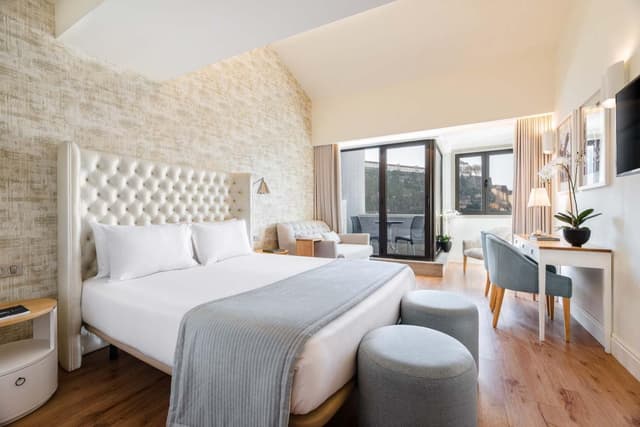 Superior Double Room with Sofa Bed and River View · photo 2