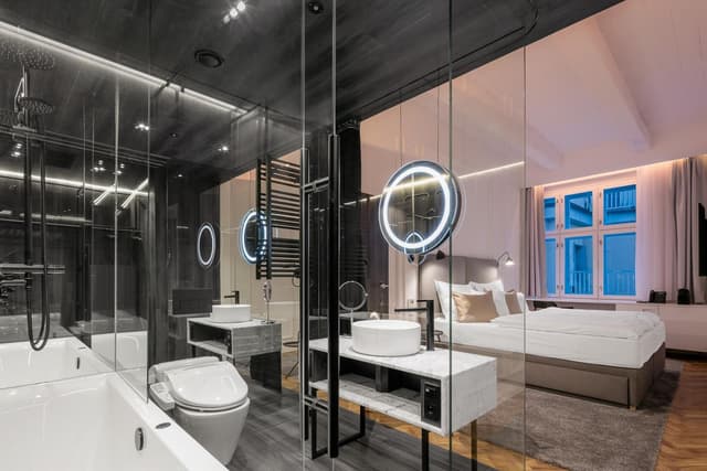 Habitación Doble o con Dos Camas Superior con Cama Adicional y Bañera de Hidromasaje · foto 6